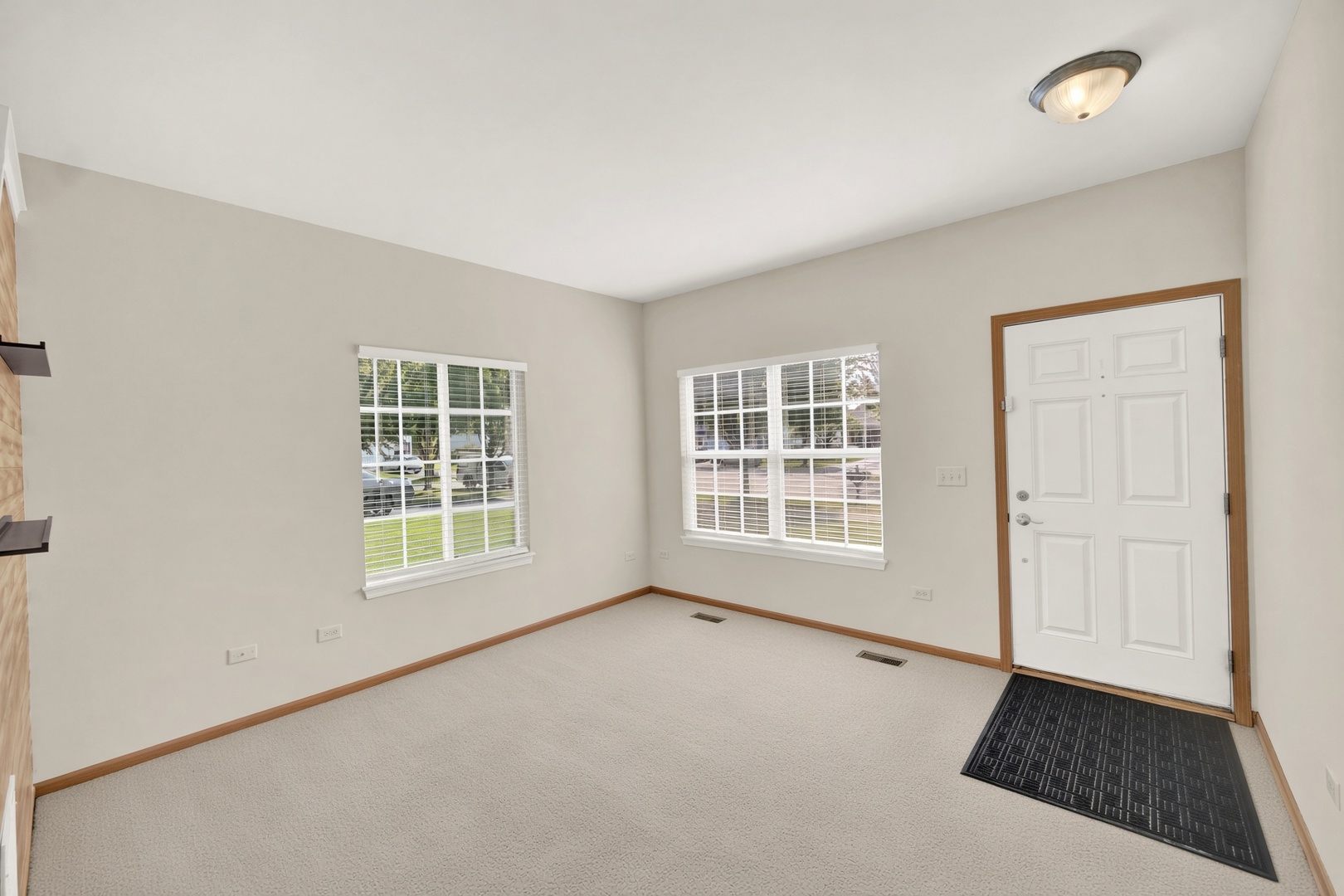 1402 Fabiola Court Property Photo 3