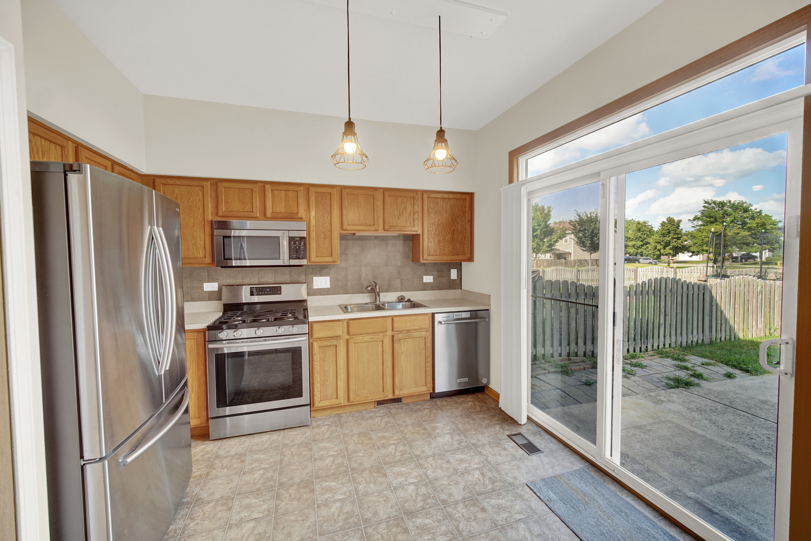 1402 Fabiola Court Property Photo 8