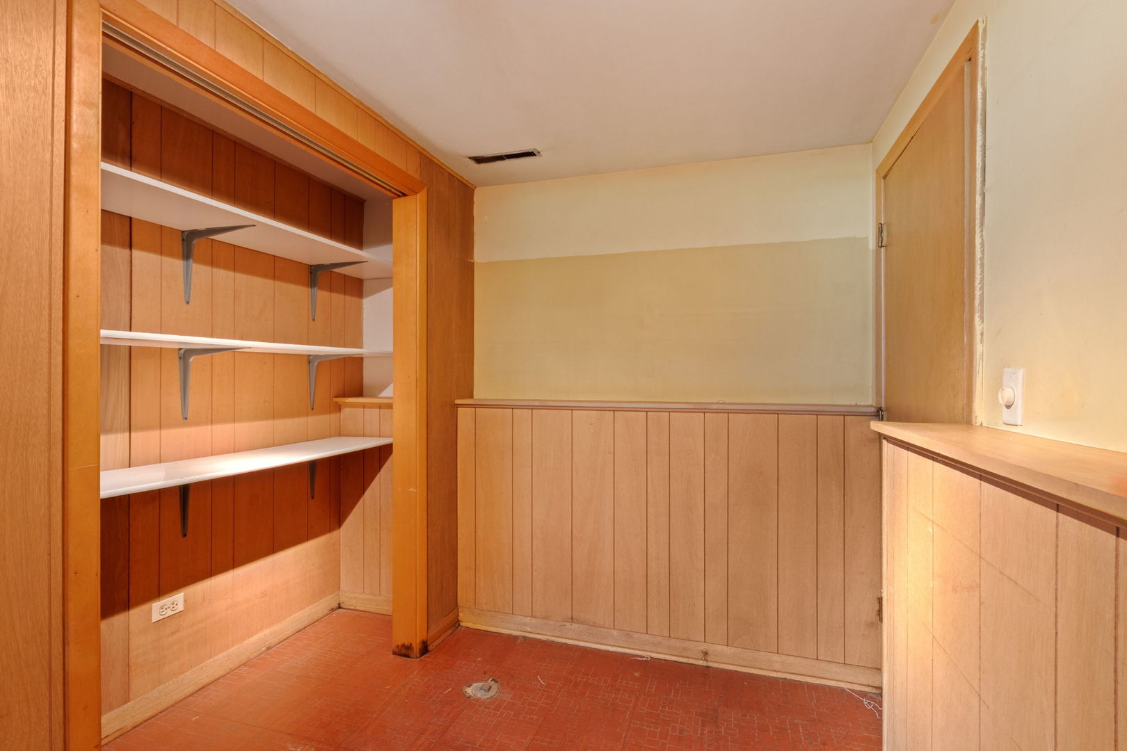 123 Ogden Avenue Property Photo 29