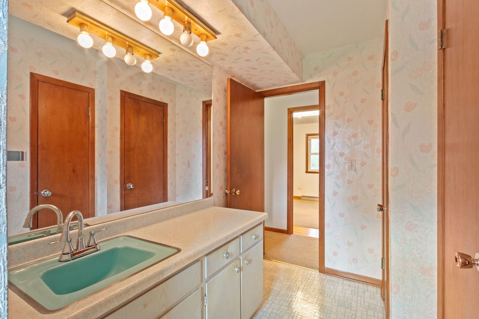 123 Ogden Avenue Property Photo 33