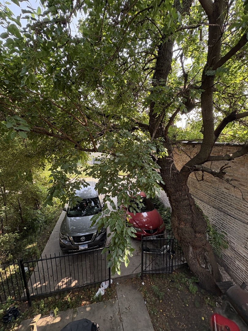 253 W 43rd Street Property Photo 2