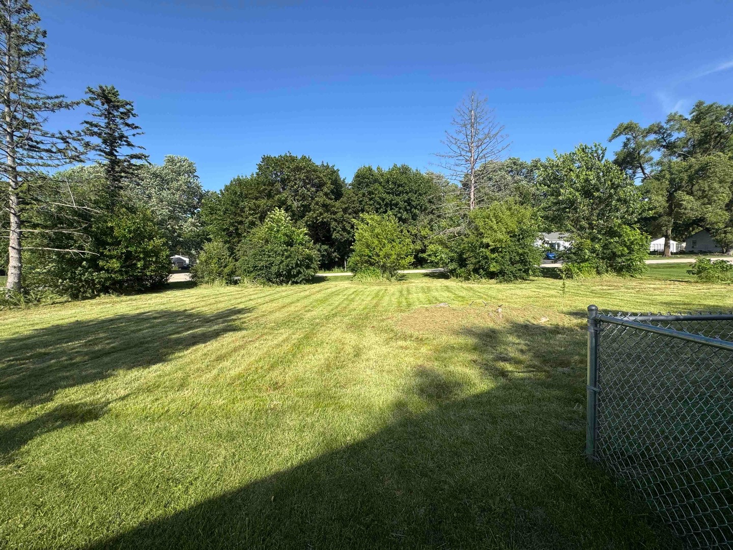 21447 W Maurine Drive Property Photo 2