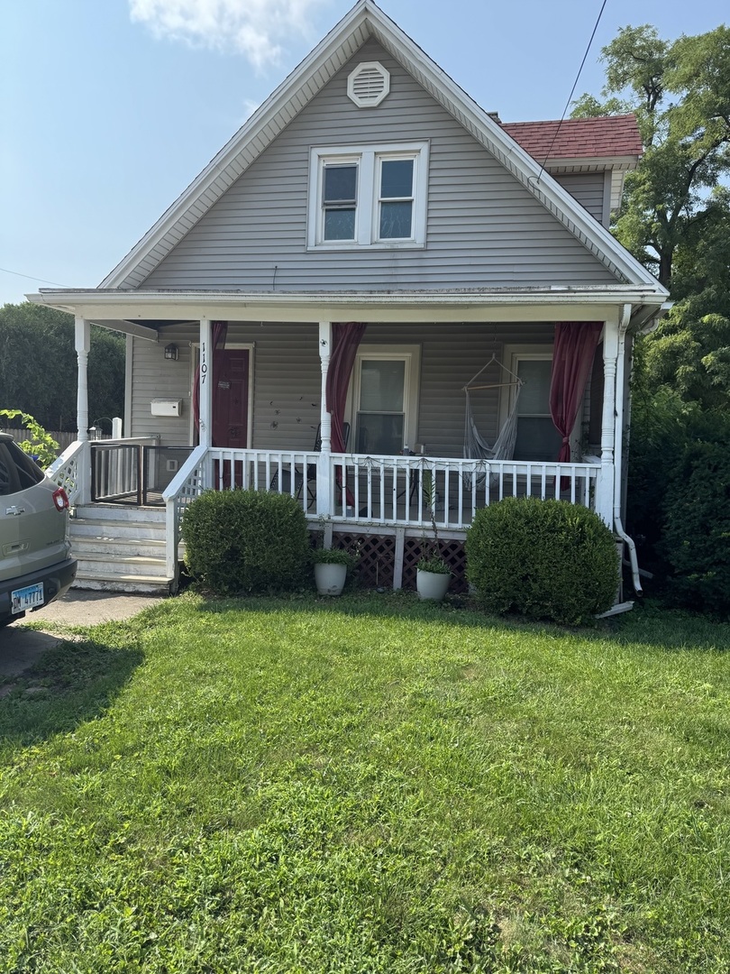 1107 E Washington Street Property Photo 1