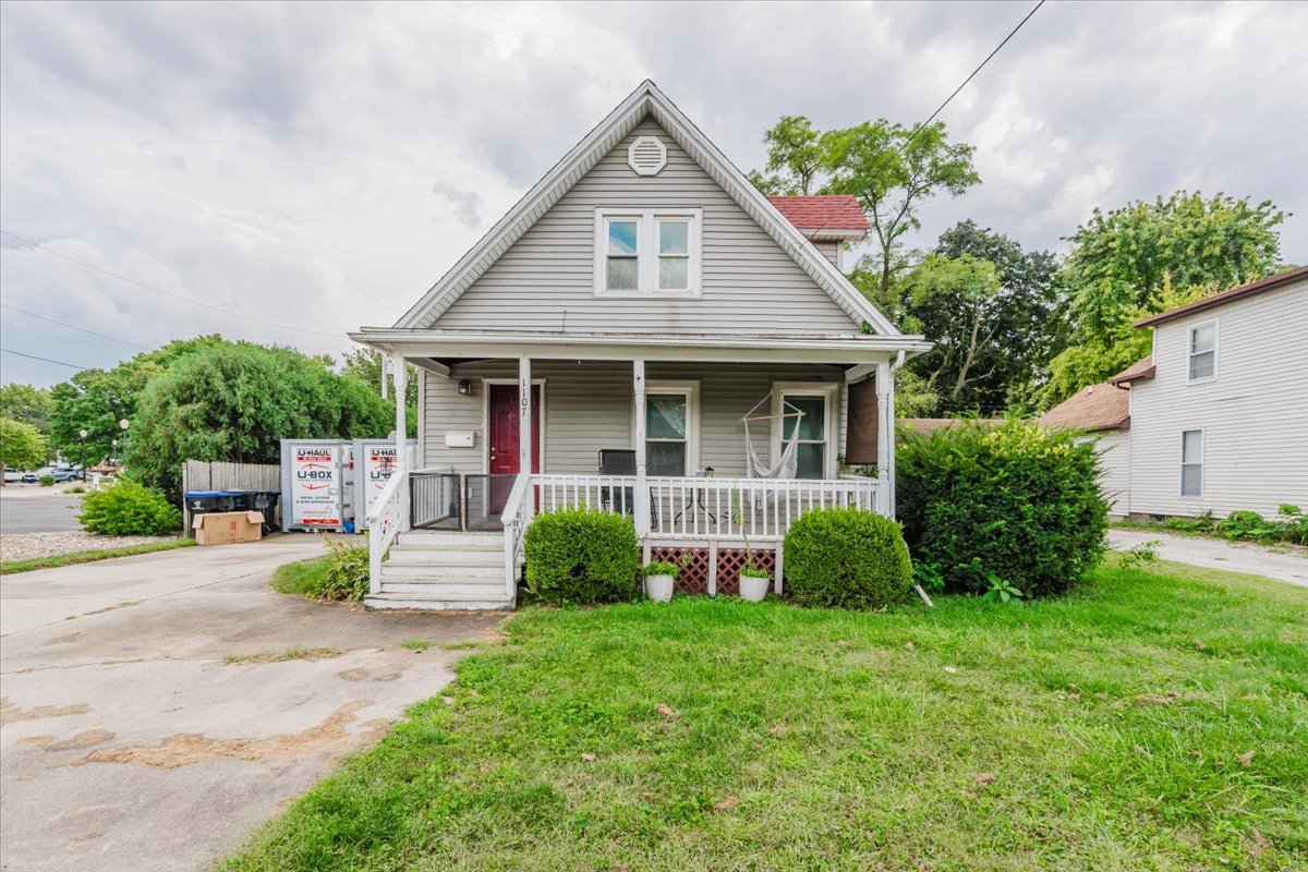 1107 E Washington Street Property Photo 1