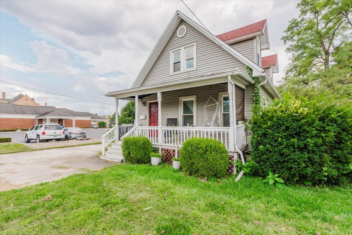 1107 E Washington Street Property Photo 2