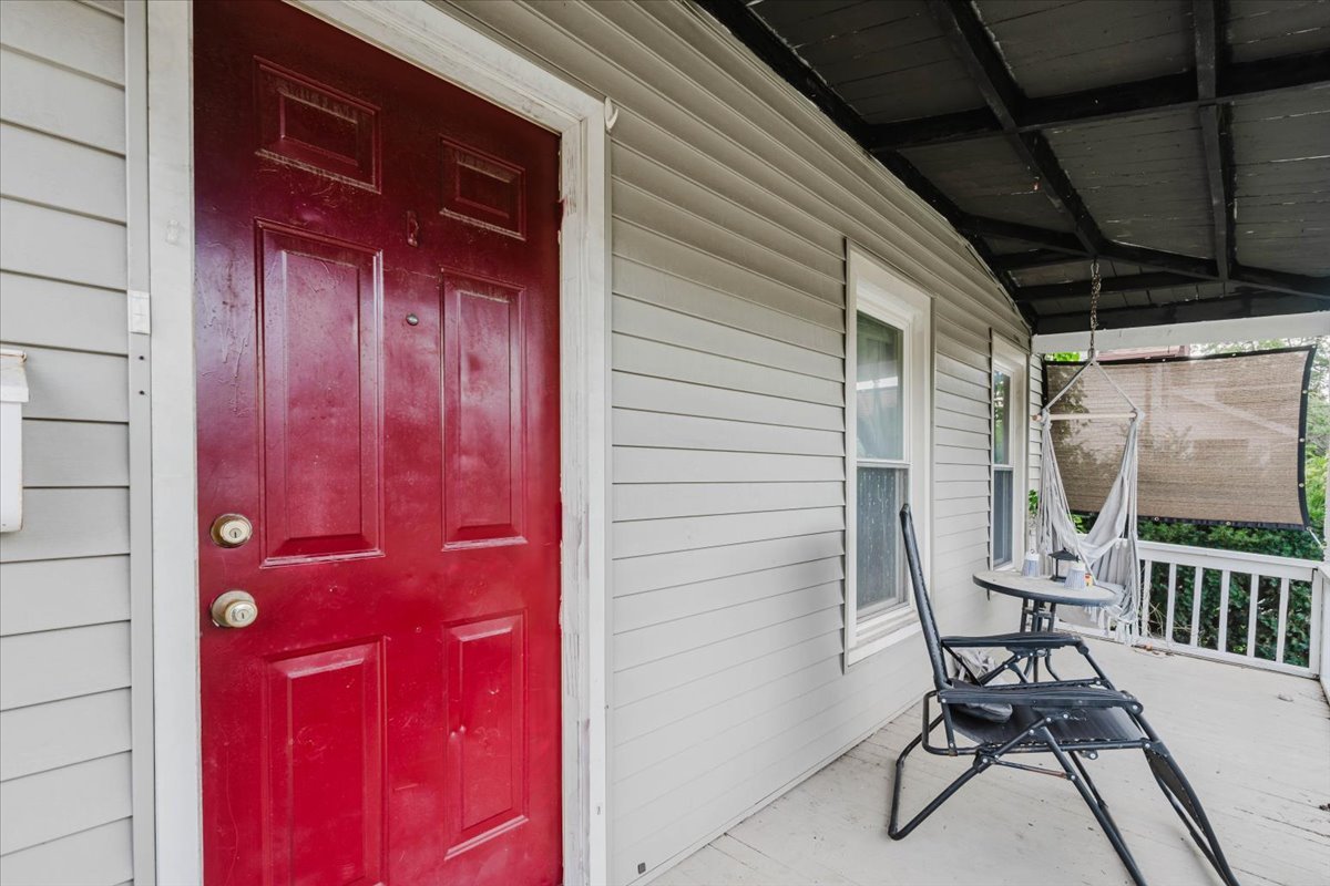 1107 E Washington Street Property Photo 4