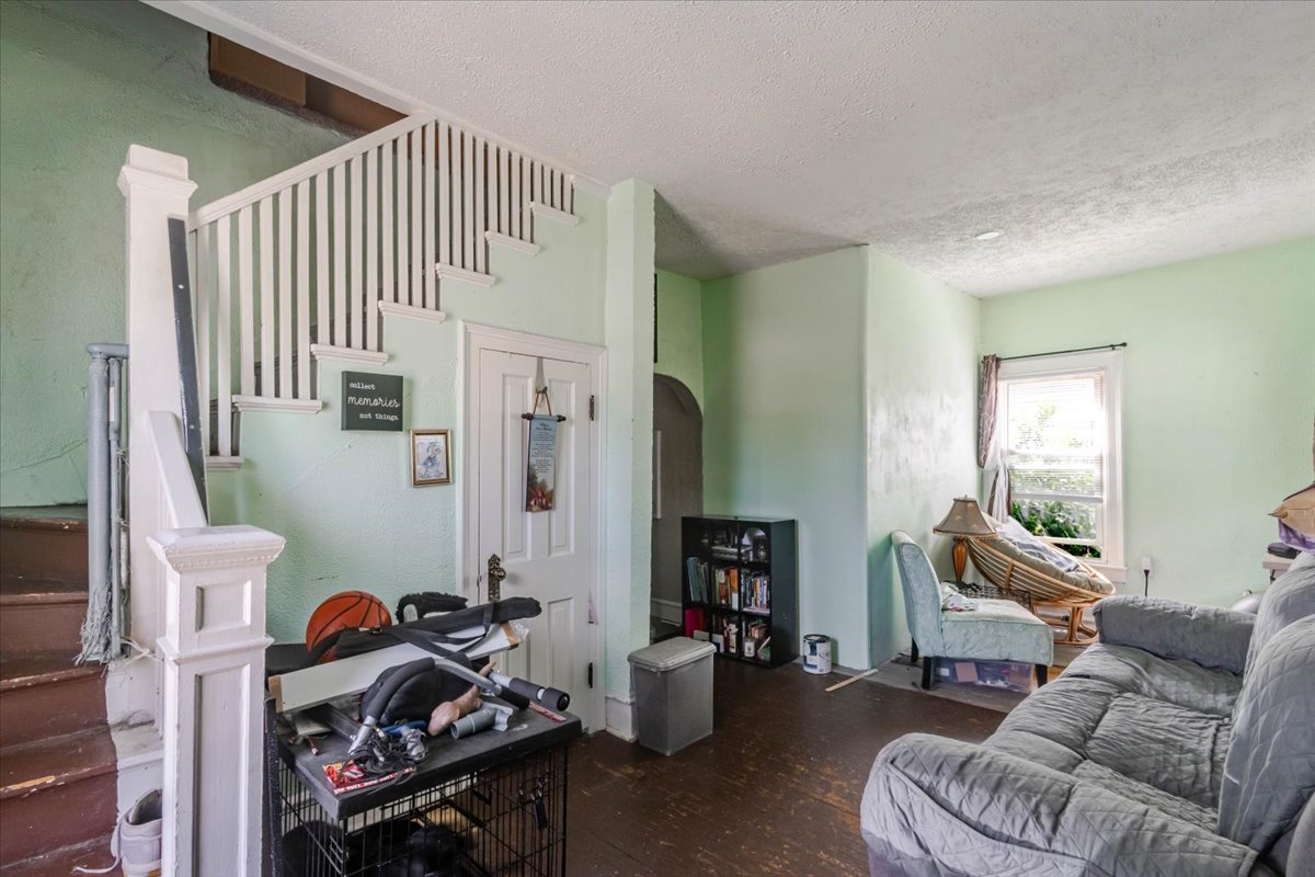 1107 E Washington Street Property Photo 5