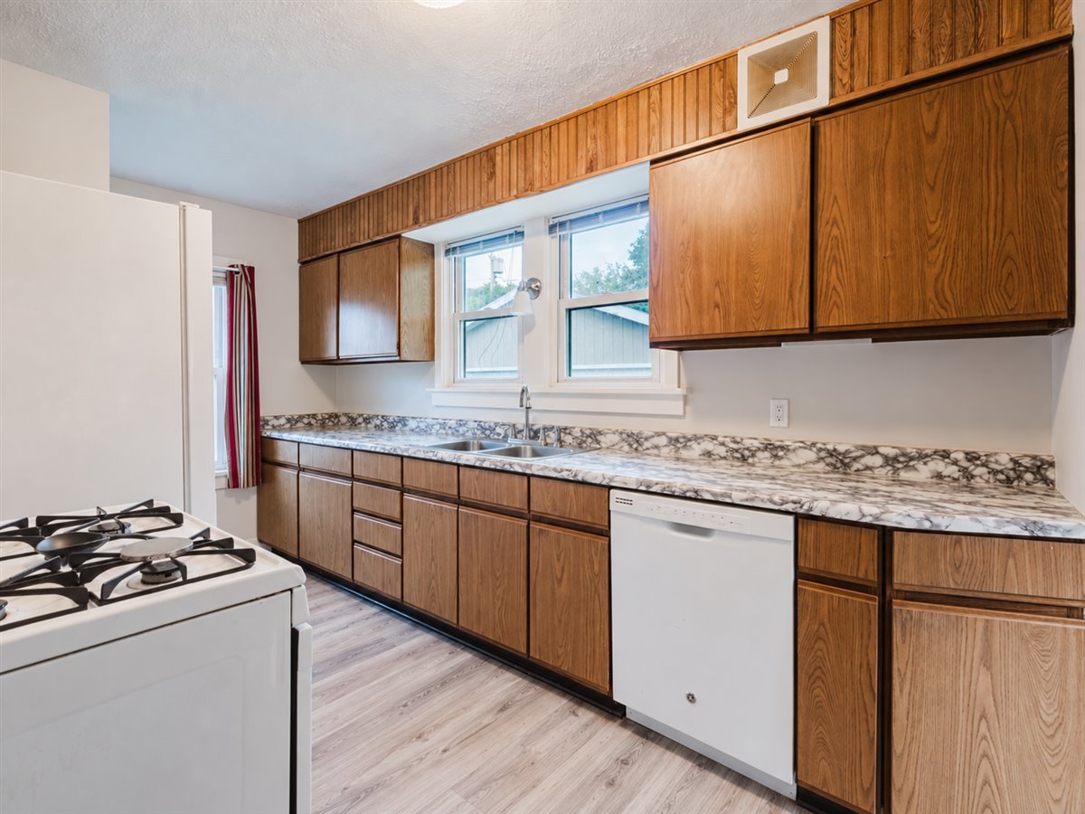 1107 E Washington Street Property Photo 5