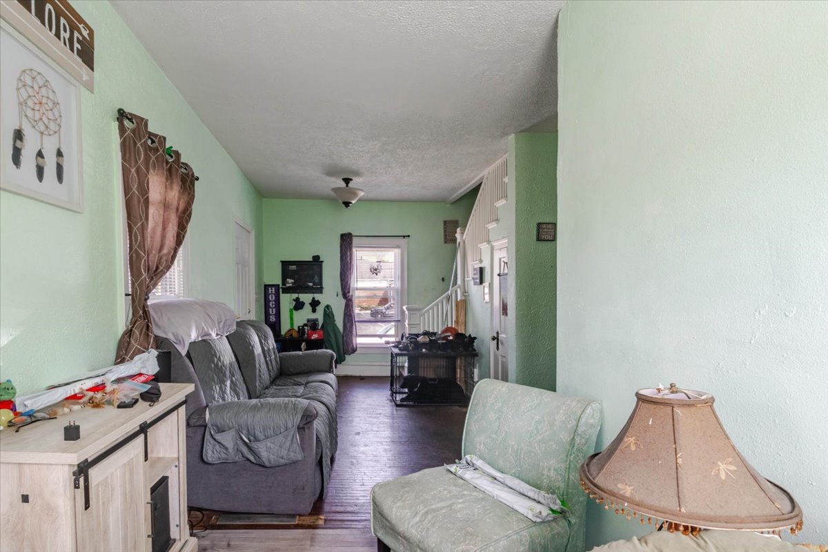 1107 E Washington Street Property Photo 6
