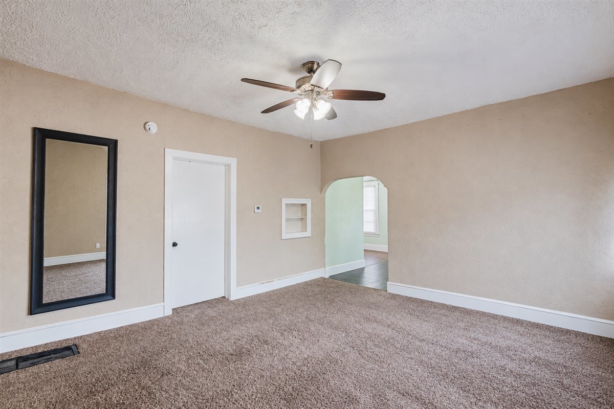 1107 E Washington Street Property Photo 14