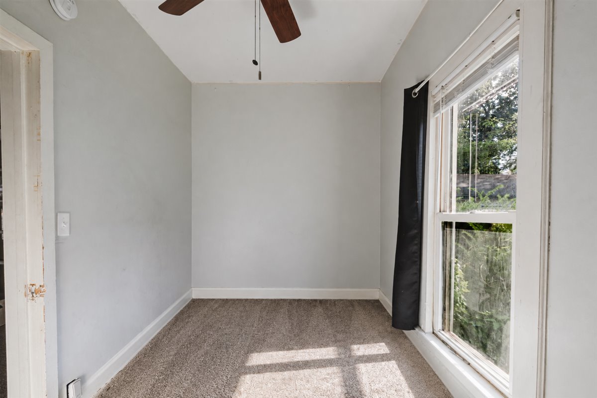1107 E Washington Street Property Photo 17