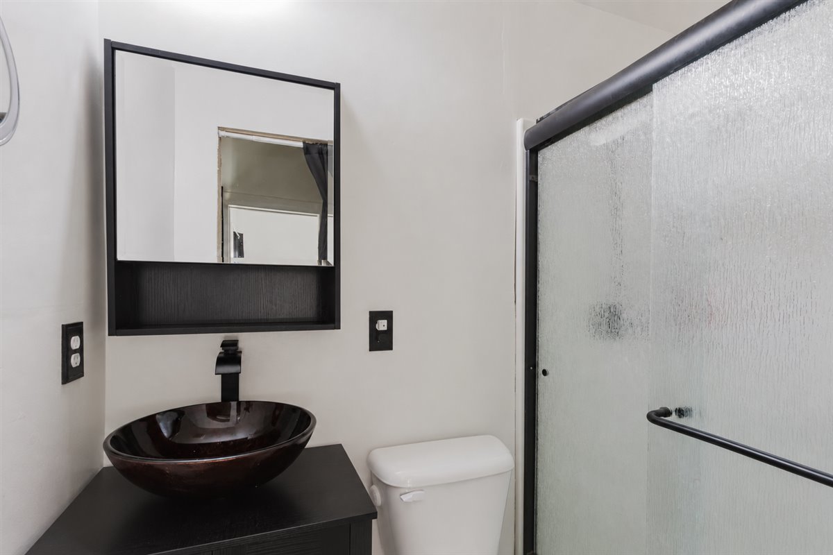 1107 E Washington Street Property Photo 18