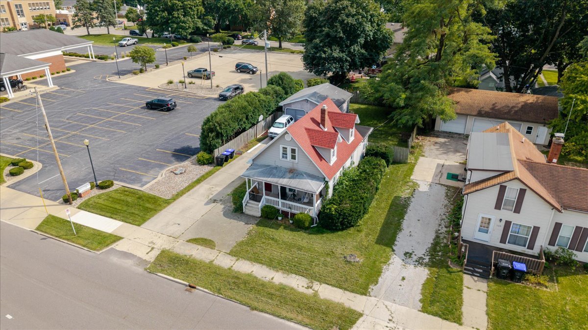 1107 E Washington Street Property Photo 27