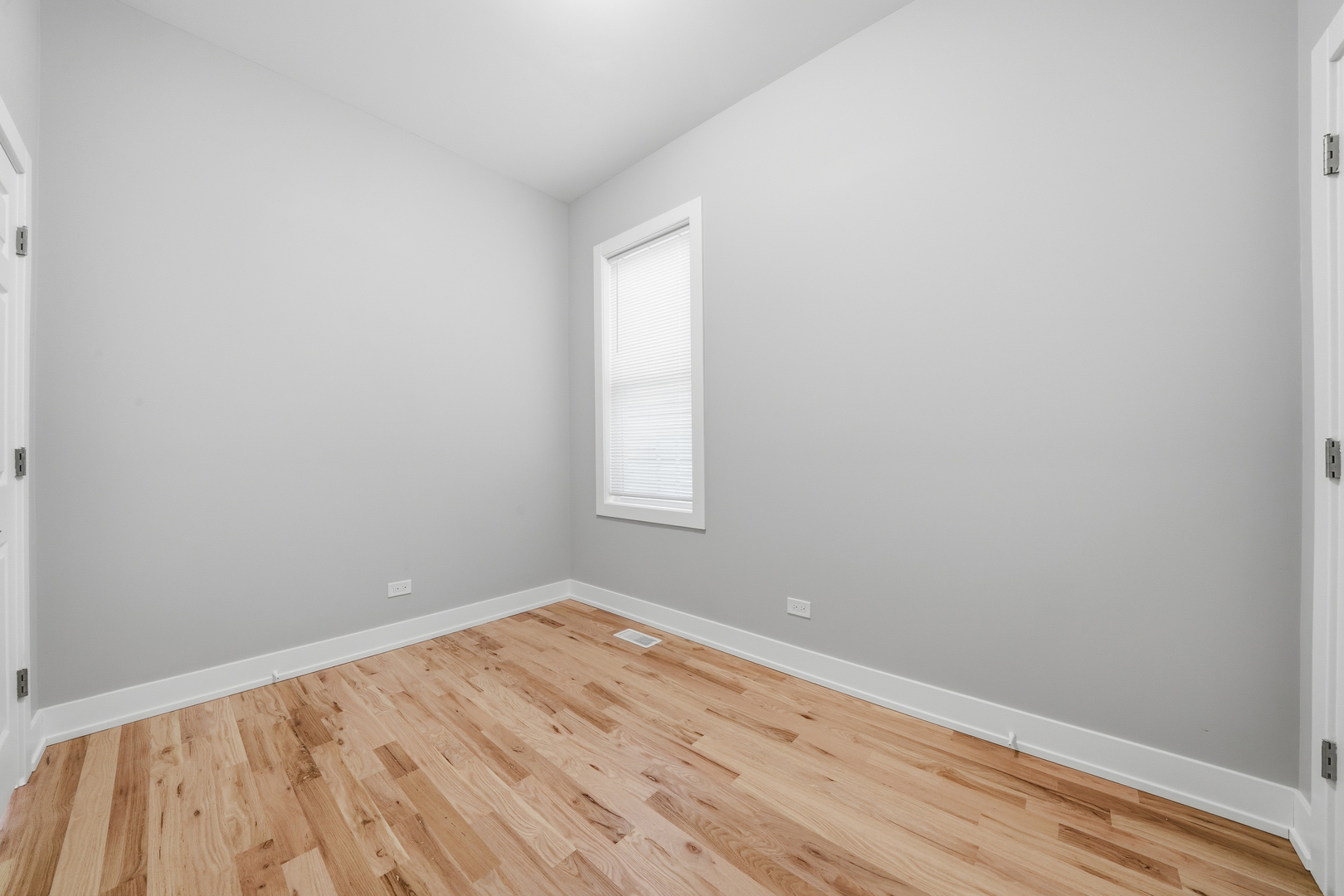 8839 S Colfax Avenue Property Photo 16