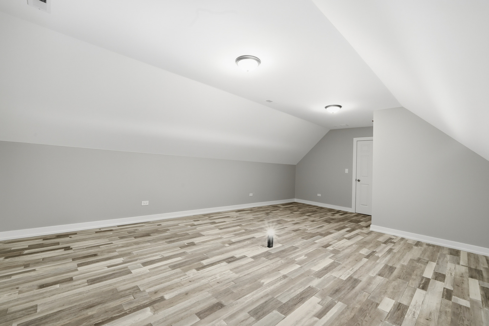 8839 S Colfax Avenue Property Photo 21