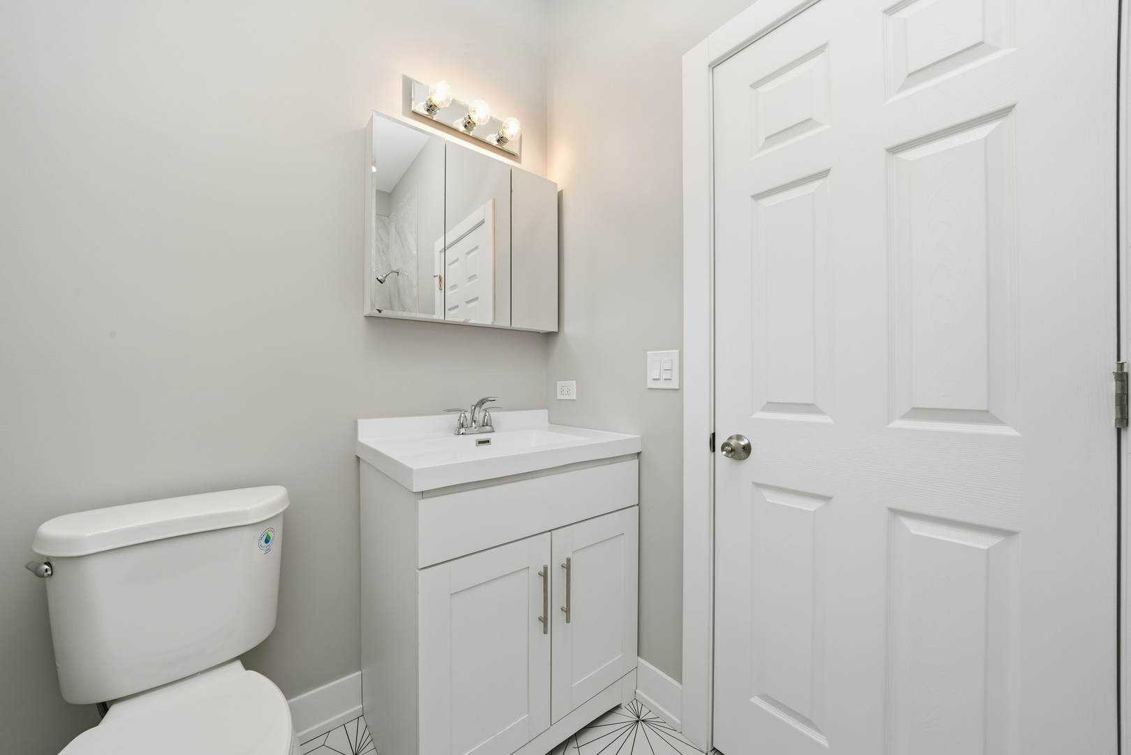 8839 S Colfax Avenue Property Photo 26