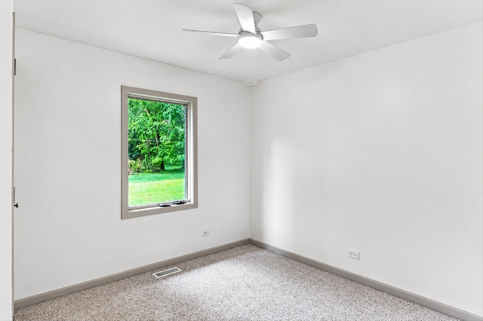26979 N Ada Street Property Photo 14