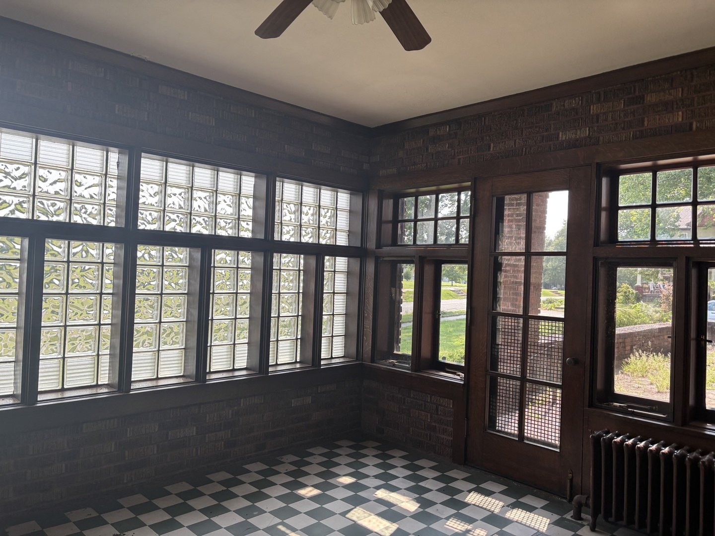 109 W Macon Street Property Photo 3