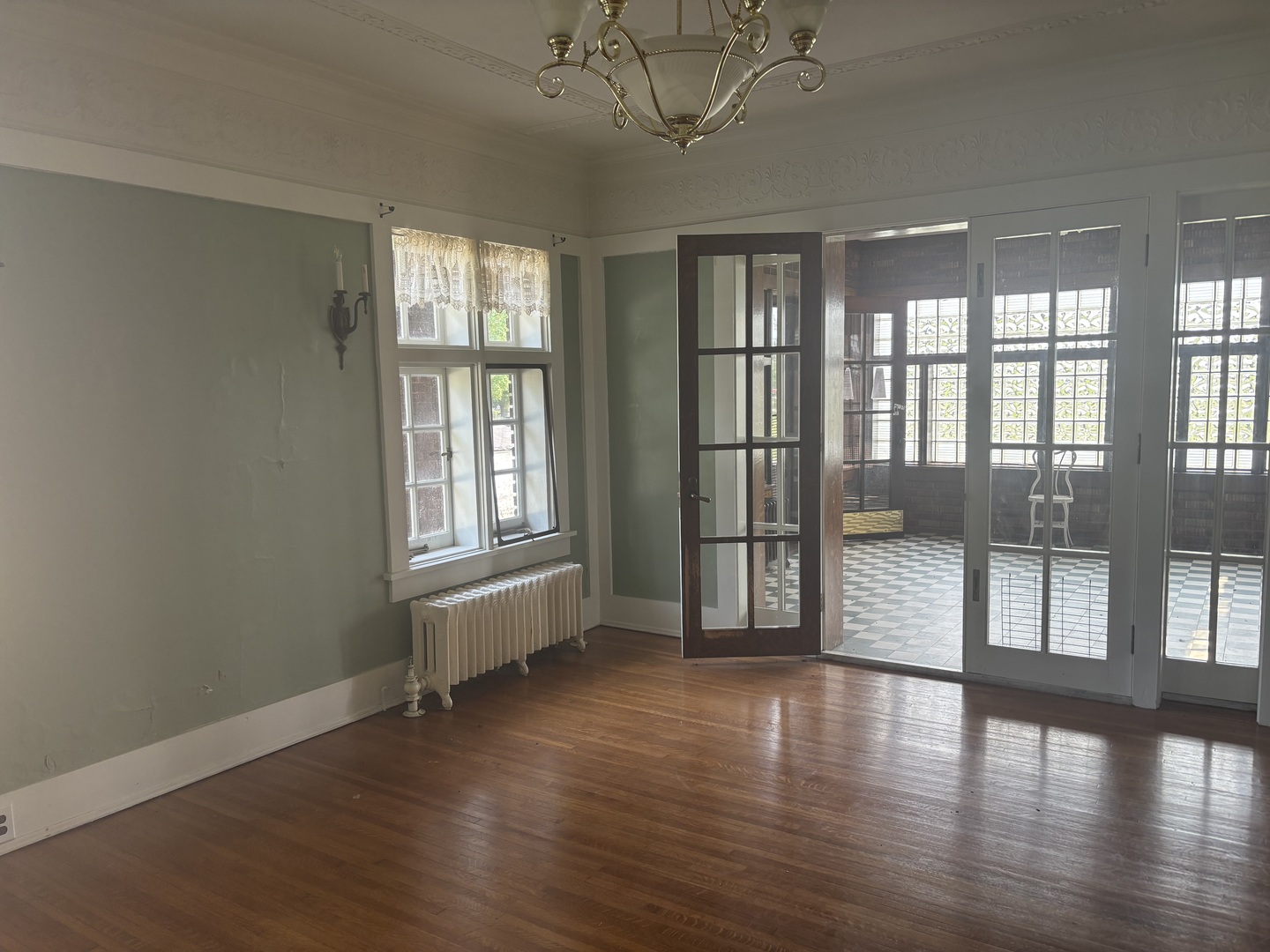 109 W Macon Street Property Photo 4