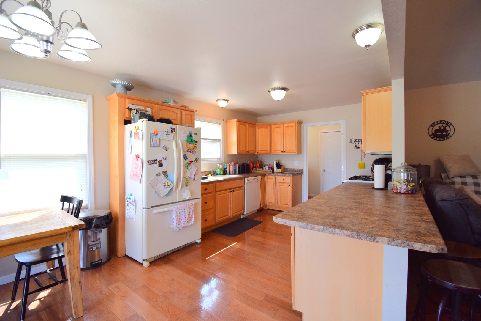 4304 Woodglen Lane Property Photo 9