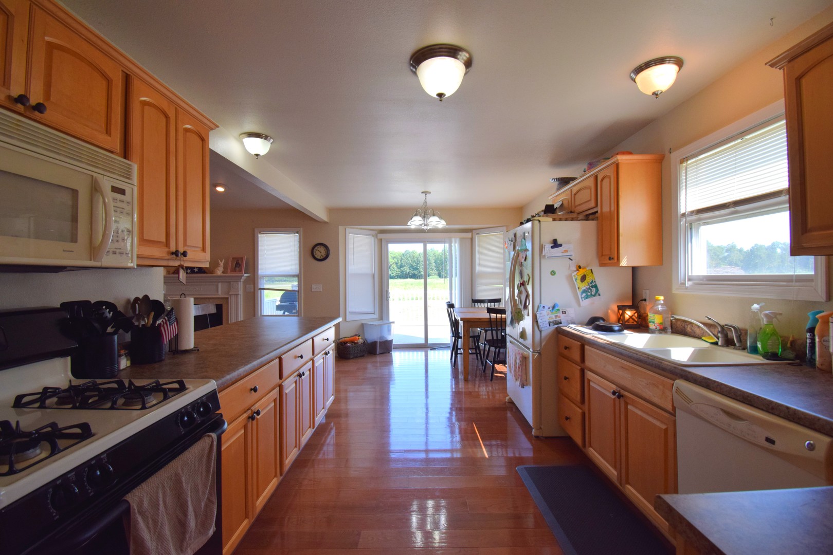 4304 Woodglen Lane Property Photo 10