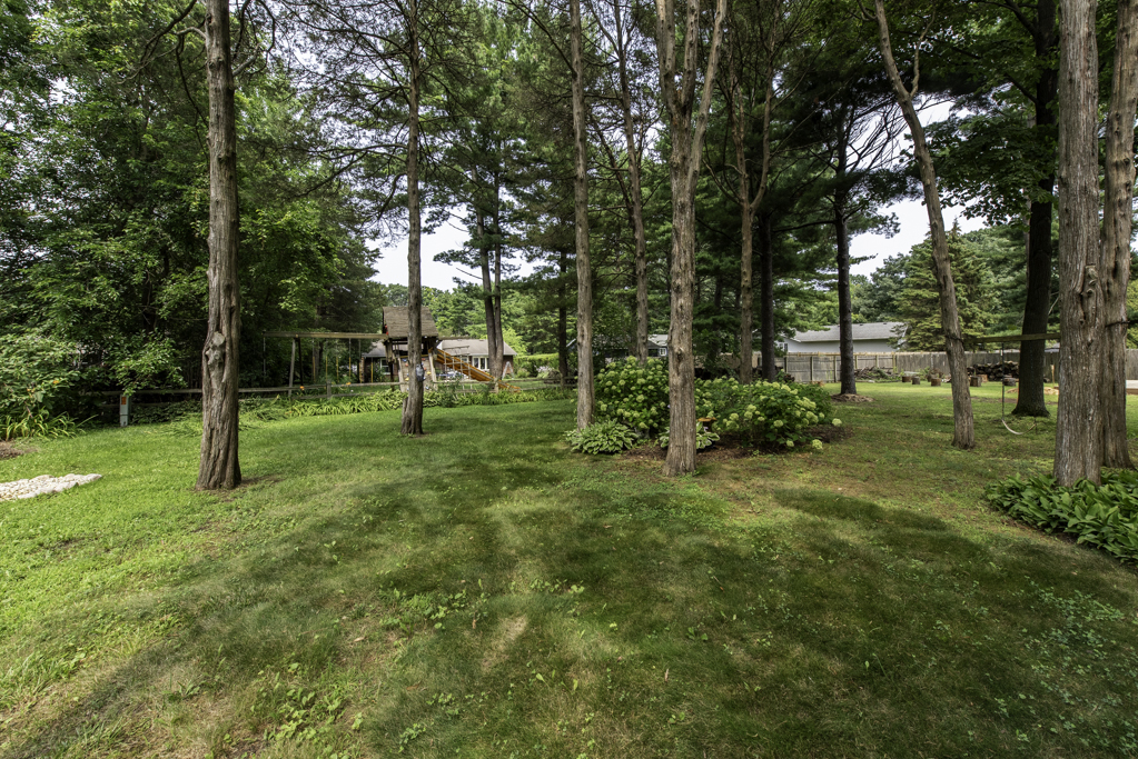 9816 W Oak Forest Drive Property Photo 3