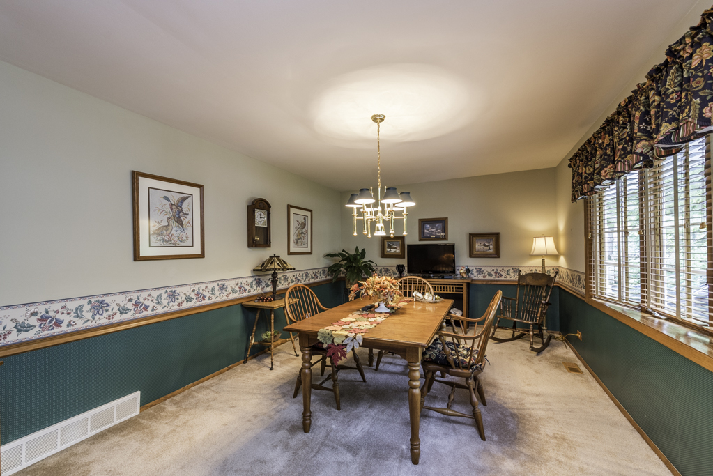 9816 W Oak Forest Drive Property Photo 4