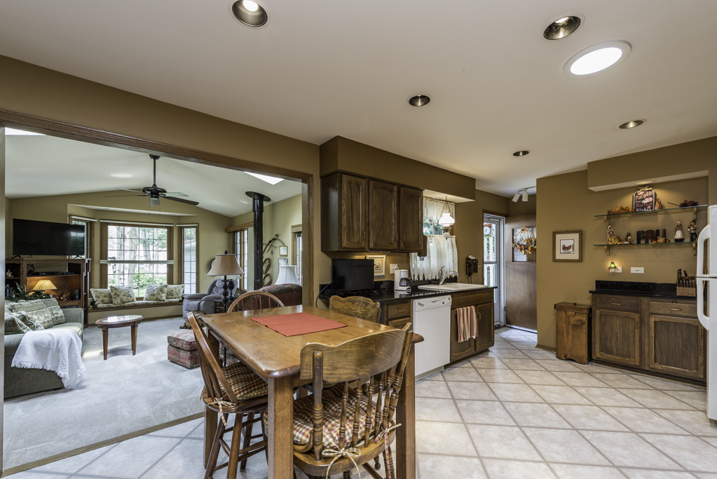 9816 W Oak Forest Drive Property Photo 8