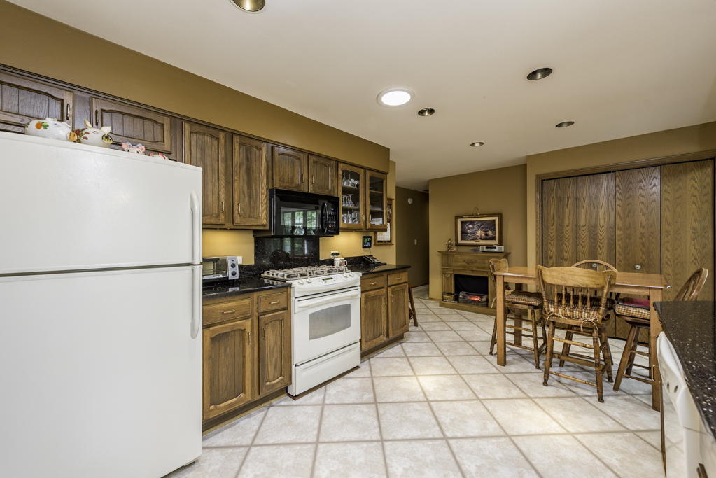 9816 W Oak Forest Drive Property Photo 10