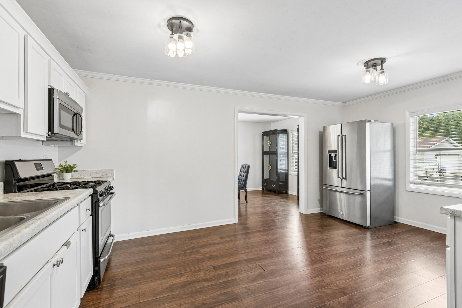 875 Larkdale Row Property Photo 10