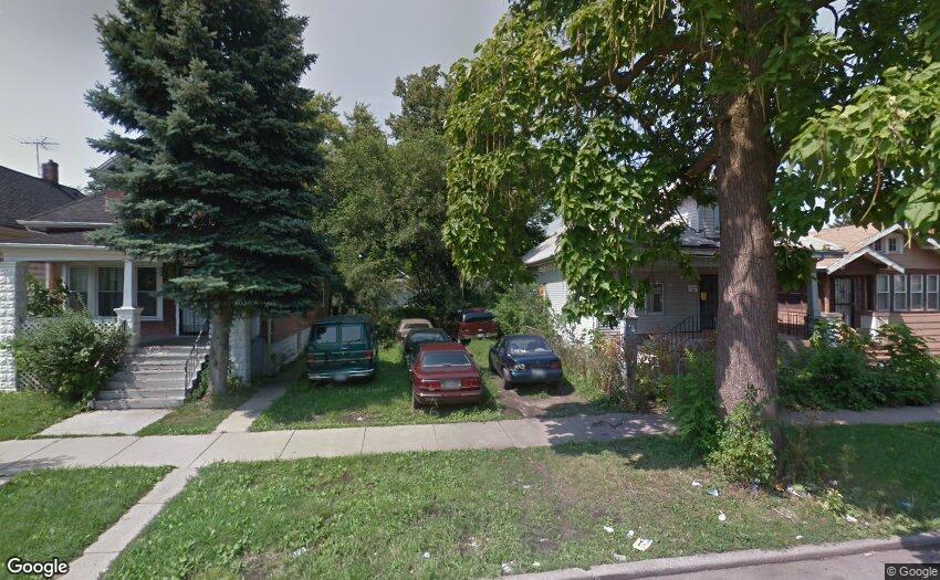 10516 S La Salle Street Property Photo 1