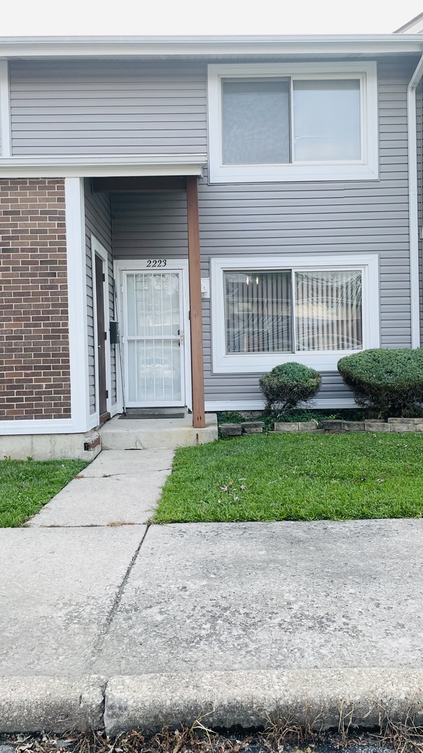 2223 Windsor Lane Property Photo 1