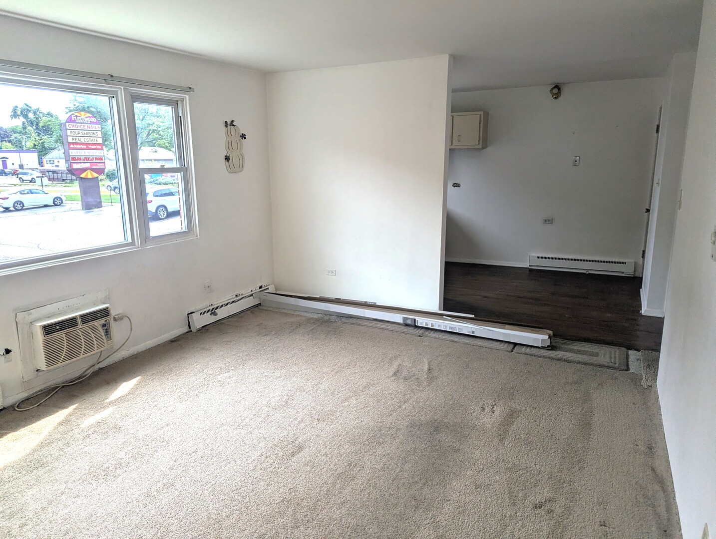 411 N Hicks Road Property Photo 11