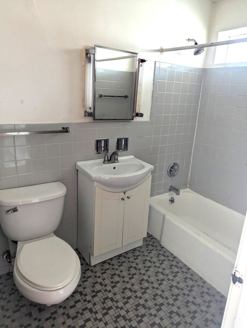 411 N Hicks Road Property Photo 14