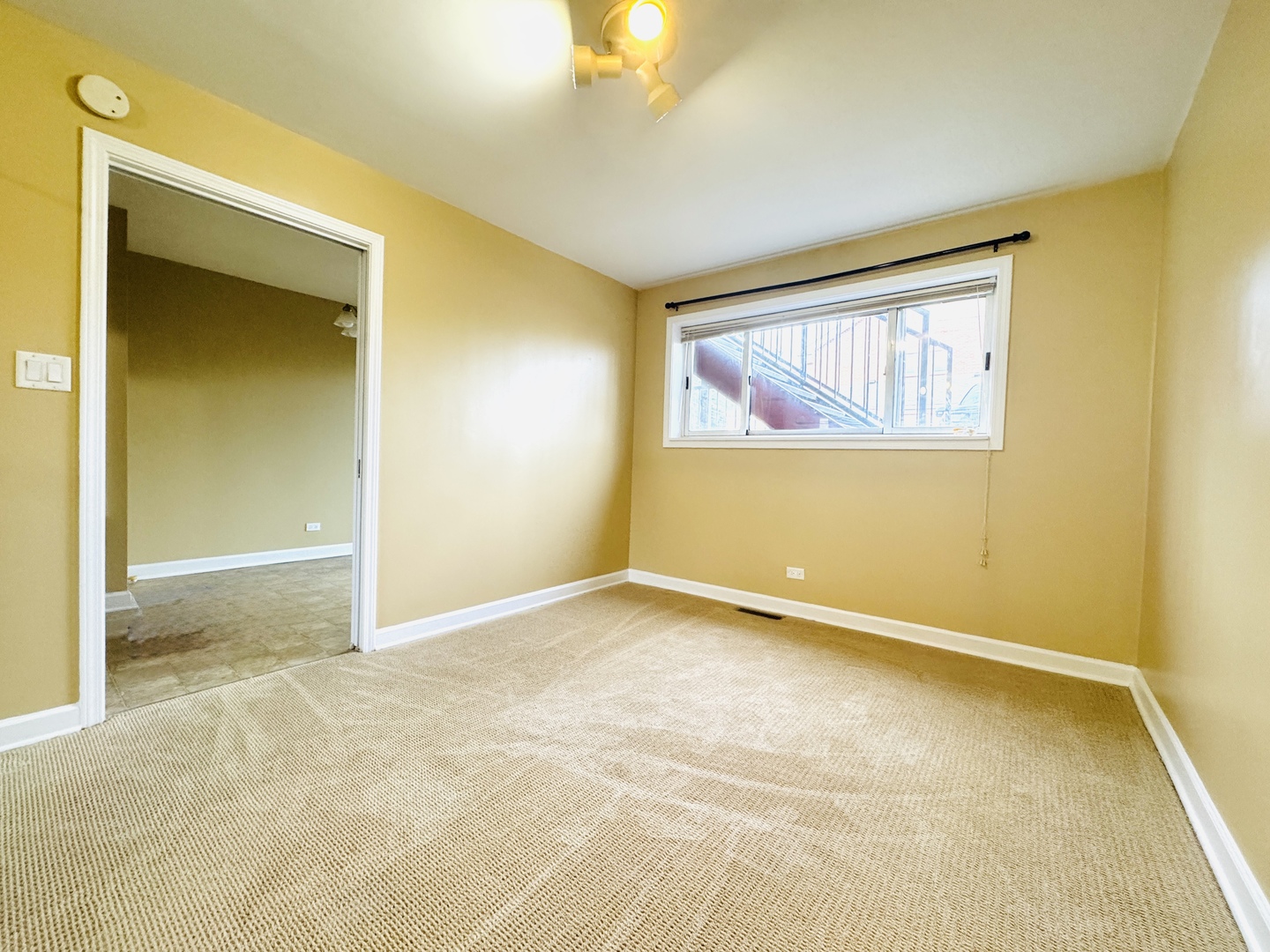 4035 N Keystone Avenue Property Photo 5