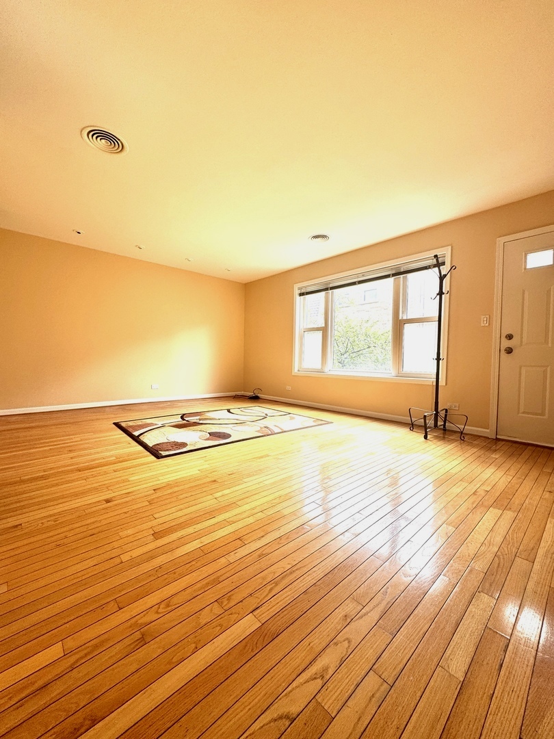 4035 N Keystone Avenue Property Photo 15