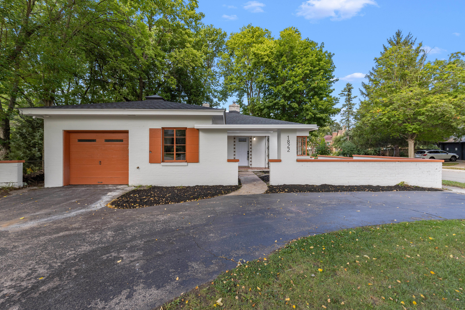 1822 E State Street Property Photo 2
