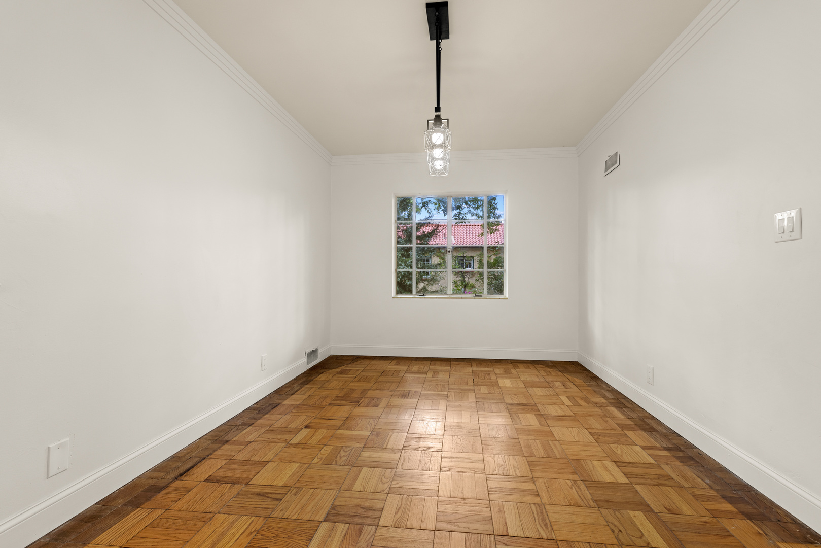 1822 E State Street Property Photo 5