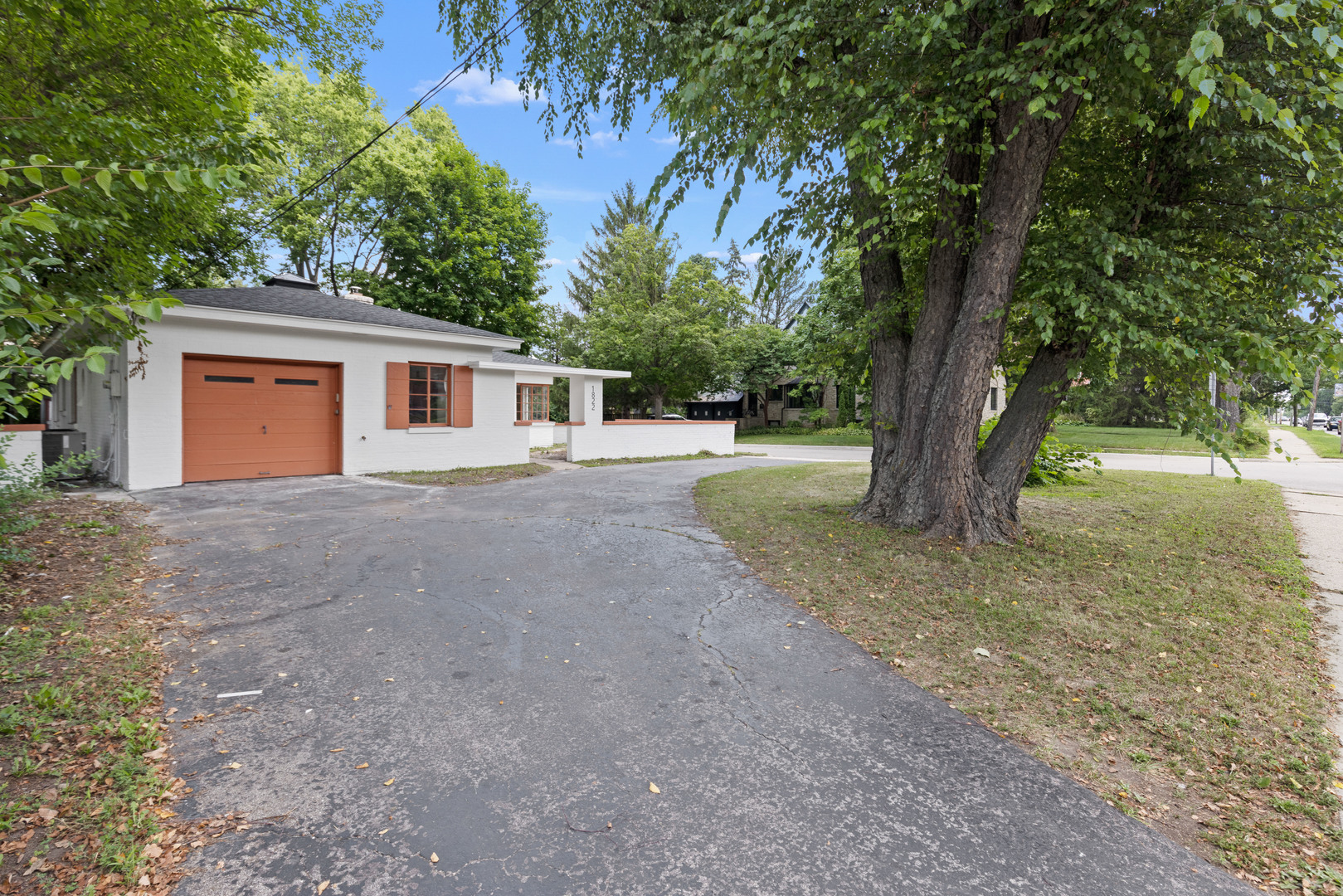 1822 E State Street Property Photo 19