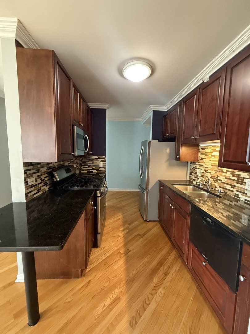 630 N State Street 1808 Property Photo 2