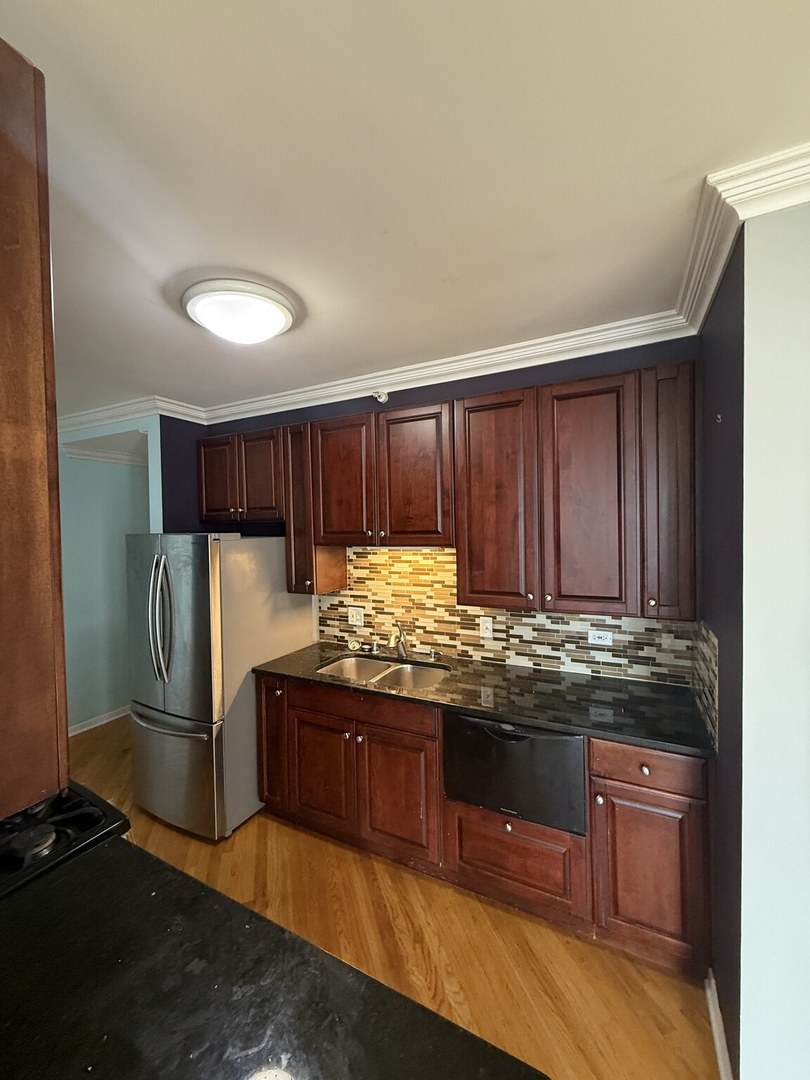 630 N State Street 1808 Property Photo 3