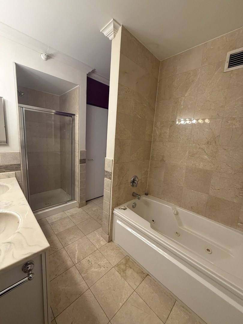 630 N State Street 1808 Property Photo 16