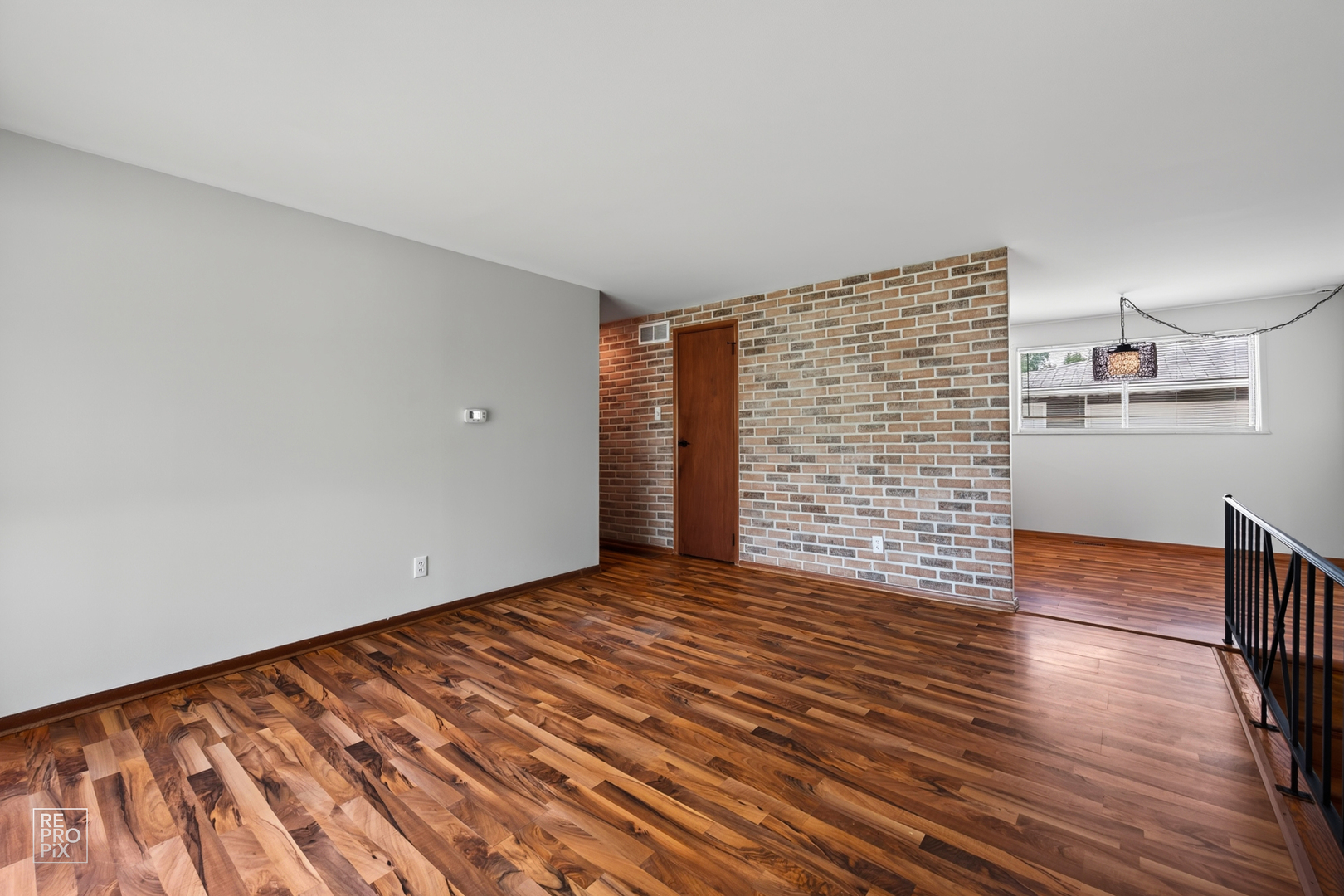 114 S Willow Lane Property Photo 3