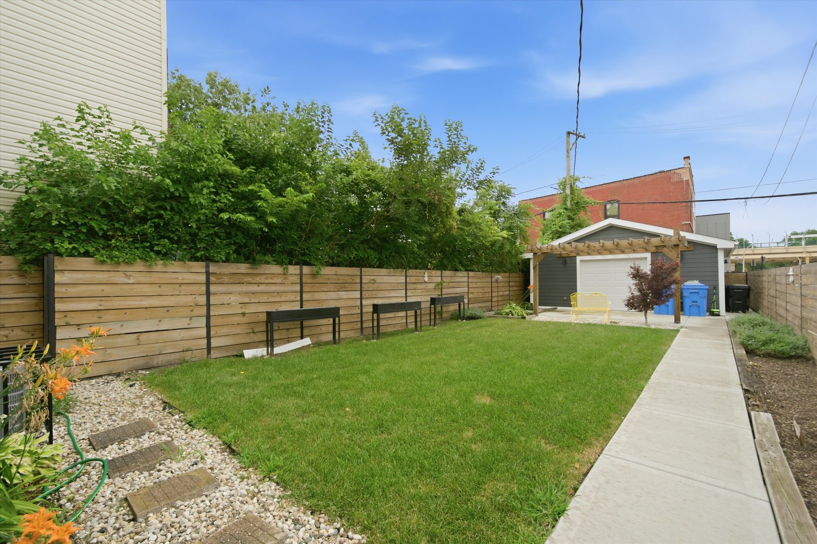 2825 W Walnut Street Property Photo 26