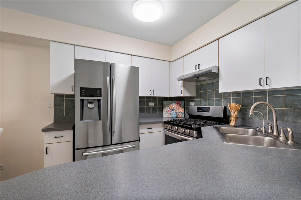 238 N Walnut Street B Property Photo 7
