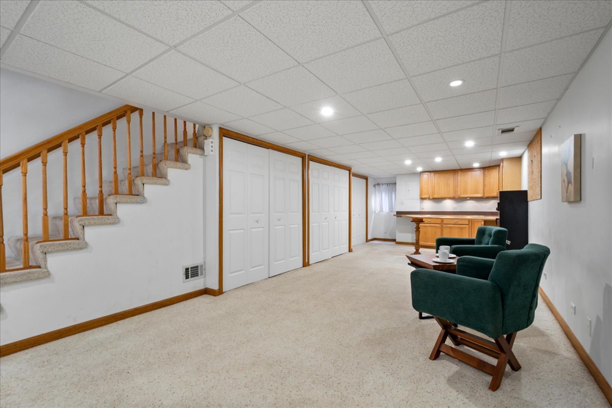 238 N Walnut Street B Property Photo 16