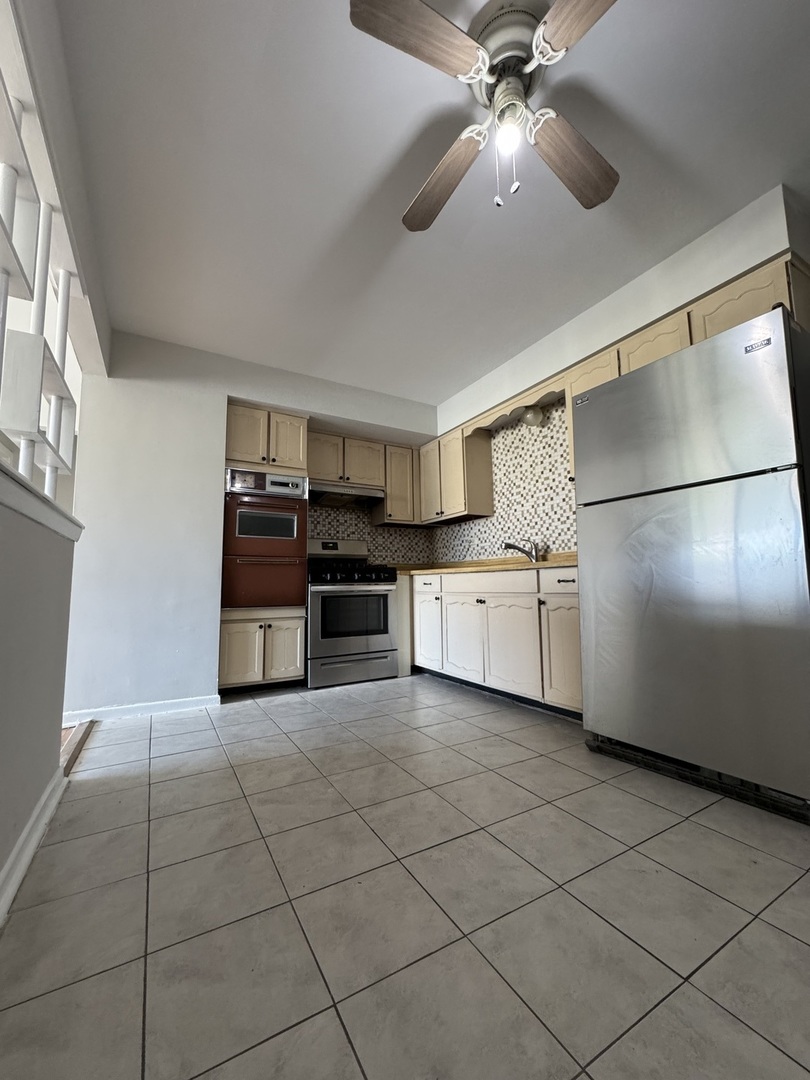 4752 N Olcott Avenue 1a Property Photo 4
