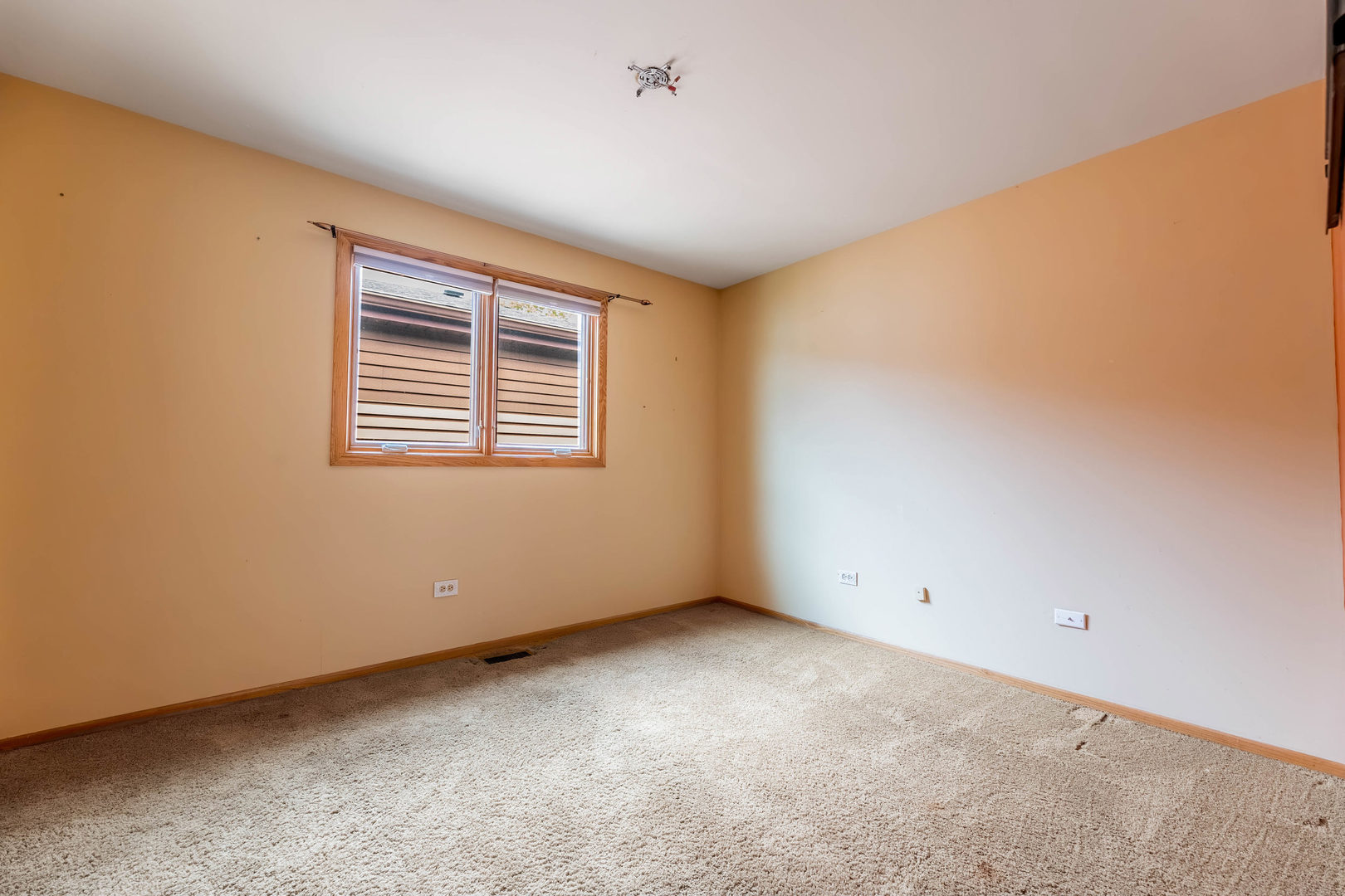 5911 S Natchez Avenue Property Photo 12