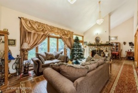 100 Prince Court Property Photo 5