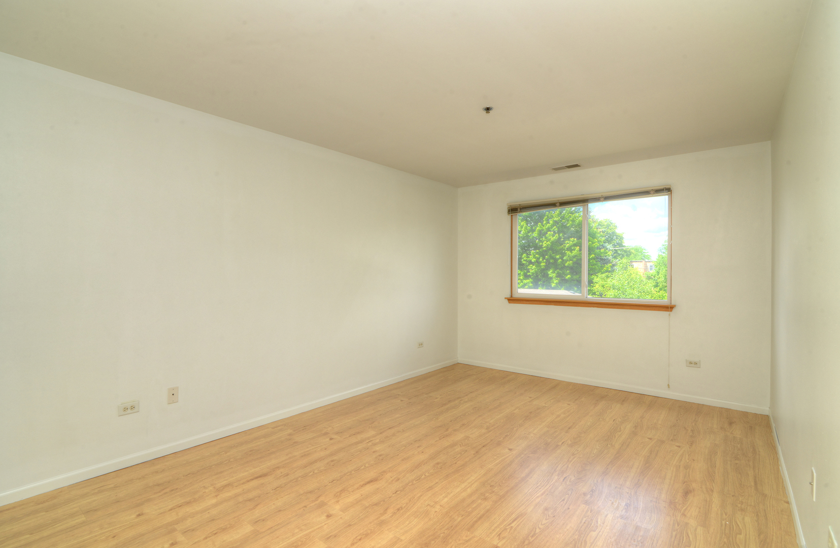 881 N Swift Road 105 Property Photo 4